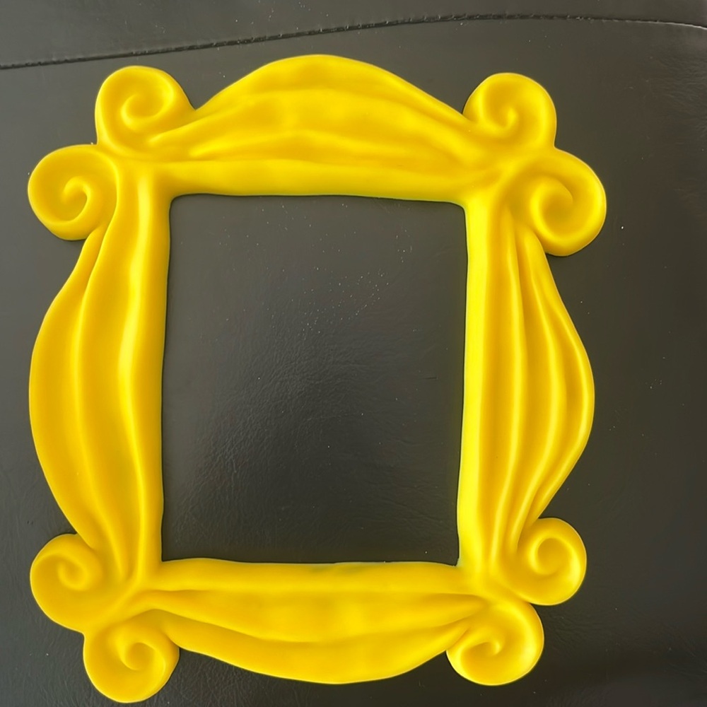 Friends peephole frame